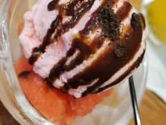 草莓冰淇淋-牛扒驾到(东城星河城嘉荣店)