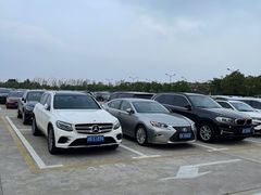 停车场地-奕欧来上海购物村停车场