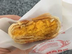 咸蛋黄椰浆月饼-海曙西区老大房(孝闻街店)
