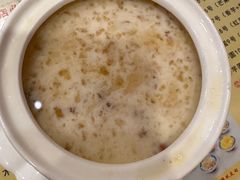 冰糖雪耳桃胶奶-广信牛奶甜品世家(台东店)