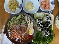 -亲昵春川鸡排(韩国美食街店)