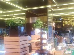 -大中华希尔顿酒店-念自助餐·嗨啤·小龙虾