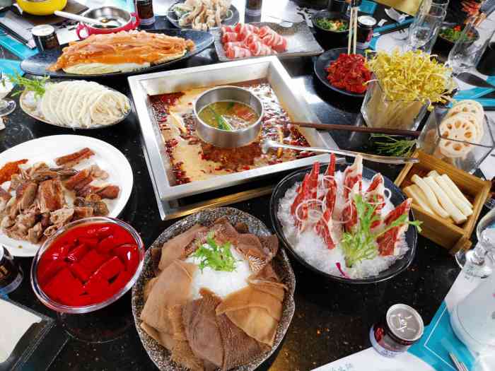 王家渡火锅(三苏祠店)-"眉州东坡酒楼的分支品牌,名气还是比较大.