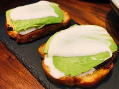 牛油果烤面包配酸奶-1861意大利餐厅(文化广场店)