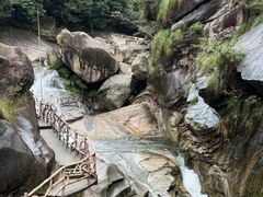-鄣山大峡谷