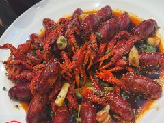 -肥肥虾庄·金牌油焖大虾(汉口城市广场店)
