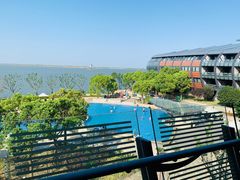-上海滴水湖皇冠假日酒店