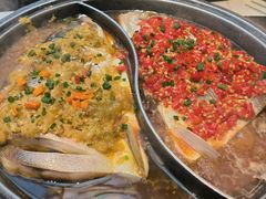 -阿瓦山寨·湘菜现炒·剁椒鱼头王(咸阳总店)