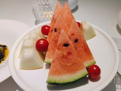 -醉辉皇上海之巅(上海中心大厦店)