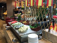 自助取餐区-松山湖凯悦酒店·Café自助餐厅·周末火舞秀表演