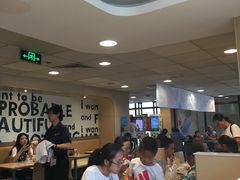 大堂-麦当劳(军博店)