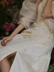 -艾米丽婚纱礼服