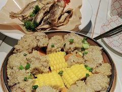 -阿瓦山寨·湘菜现炒·剁椒鱼头王(咸阳总店)