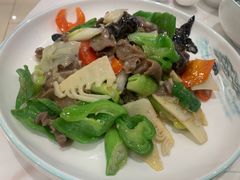 -犇逸·乐山跷脚牛肉·四川现炒(览海店)