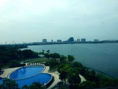 -上海滴水湖皇冠假日酒店