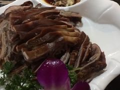 -东北农家院·铁锅炖(莘庄店)