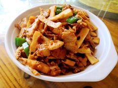 -堤边美食