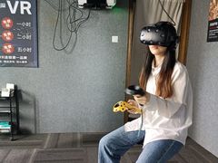 -VR 间客漫·PS电玩·虚拟现实包间游戏电竞(街道口店)