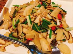 松林蘑菇小炒-中8楼风尚云南菜(颐堤港店)