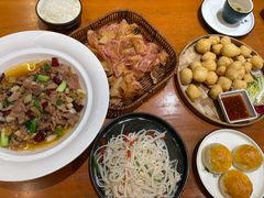 -老滇山寨•云南特色菜•地方菜•民族风情歌舞表演(金碧店)