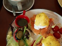 三文鱼班尼迪克蛋-CafeDuVillage乡村咖啡馆(美邻苑店)