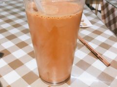 w招牌丝袜奶茶-新大咀港式茶餐厅(宝山万达店)