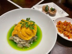 酱麻油海胆拌秋茄-杭州西子湖四季酒店·金沙厅