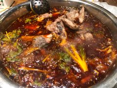-肖肖酸萝卜鱼火锅(总店)