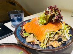 烟熏三文鱼杂菌沙拉-BE BRIGHT KITCHEN(正佳广场店)