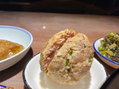 咸蛋黄狮子头-十面春风·江南面馆(崇宁路店)