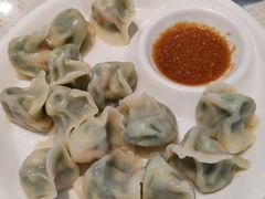 韭菜鸡蛋虾仁饺-巧克力渔家.小船海鲜胶东菜(万平口店)