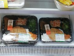 -全家便利店(宜山路站店)