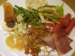 -西安大雁塔科技大学地铁站亚朵酒店