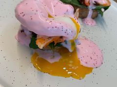 粉粉的班尼迪克蛋-CHILLAX轻乐时(侨建·Hi City店)