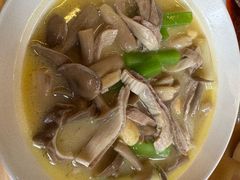 鹿茸菌烧肚条-永乐饭店