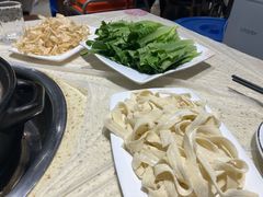 -九寨特色牦牛肉汤锅 羊肉汤锅