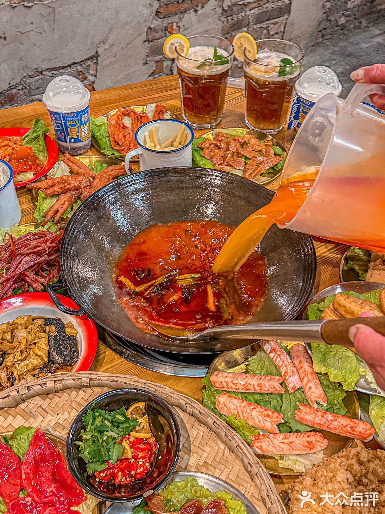 合肥｜可以吃亿次的螺蛳粉火锅！又香又臭巨上头️