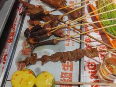 -威记烧嘢·南宁烧烤·超级生牛(绿地店)