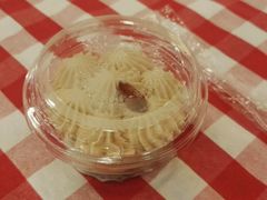 摩卡掼奶油-红宝石·鲜奶小方·海派西点房(南丹店)