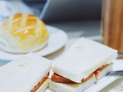 午餐肉鸡蛋三文治-龙记·香港茶餐厅(海上世界店)