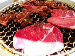 猪雪花肉-肉甲韩国木炭烤肉(新壹街1店)