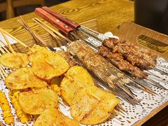 -聚串门儿·东北烧烤(信义坊店)