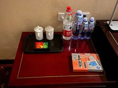 -燕山大酒店