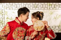 -雪中彩影婚纱摄影·微光艺术中心