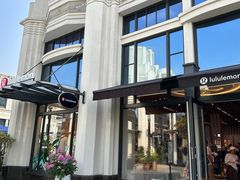 -lululemon(比斯特购物村店)