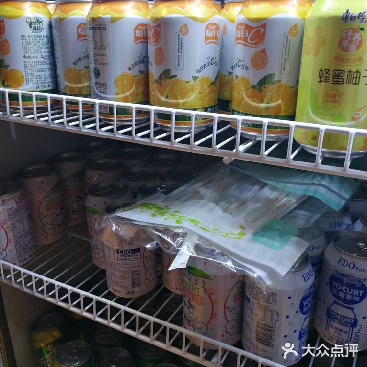 水果都可以自己拿拿拿，还有15元的饮料自助