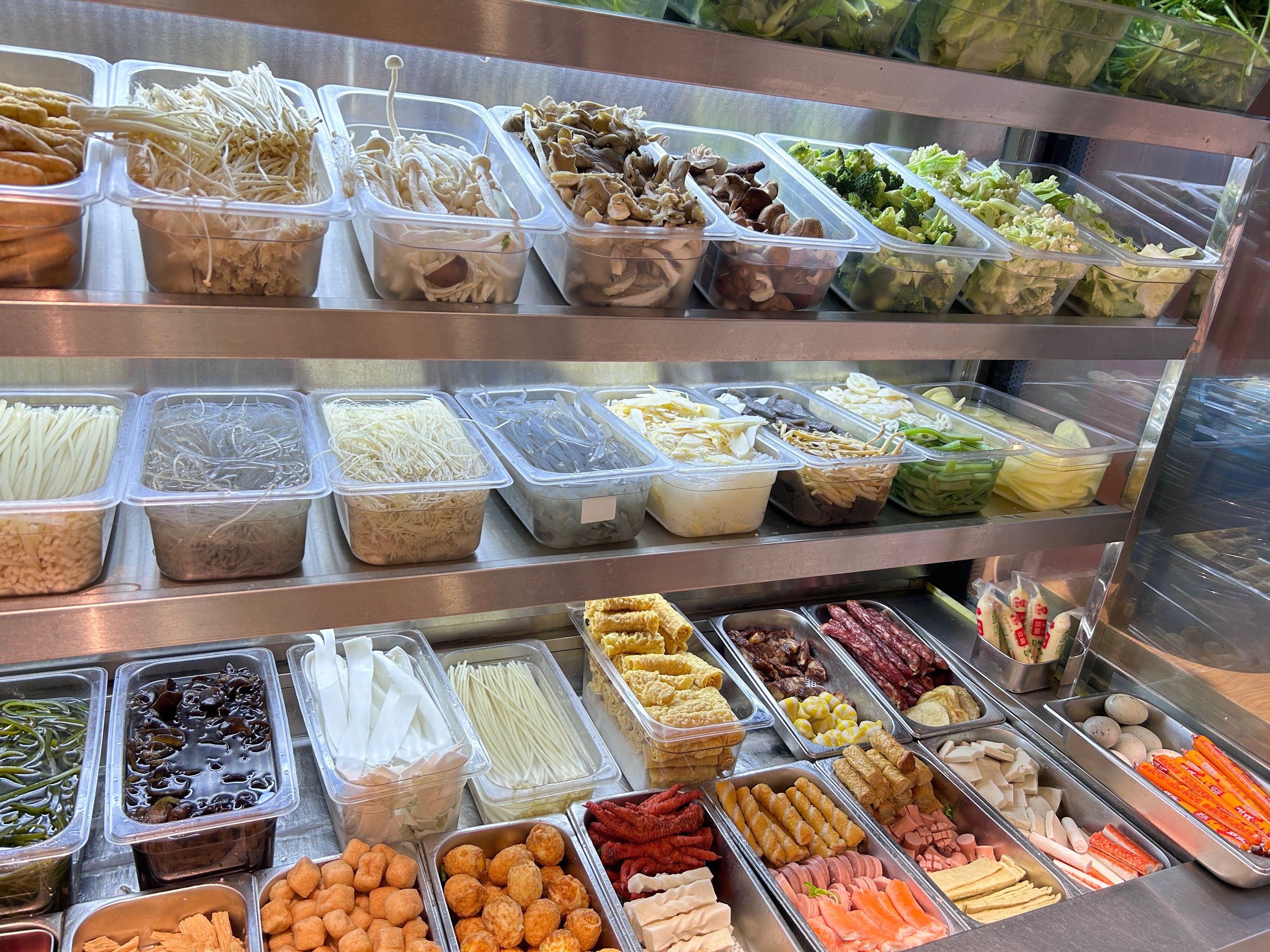 整整齐齐干干净净的麻辣烫谁不迷糊!