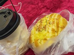 芝士鸡肉肠包-皇后饼店(财富广场店)