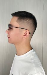 -PE SALON