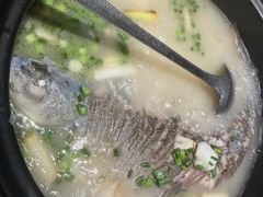 -土砂锅生态山庄·非遗砂锅雅鱼